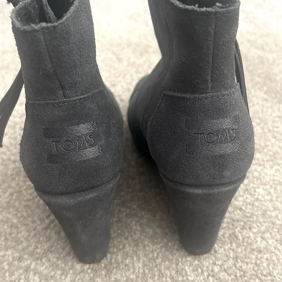 TOMS Desert Wedge Dark Gray Suede Bootie Sz 5.5 - Picture 3 of 9